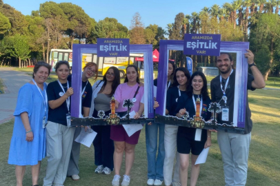 Çocuklar, gençler ve kadınlar İEF'nin tadını çıkarıyor&nbsp;