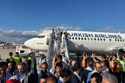 Küresel Sumud Filosu aktivistleri İstanbul’a döndü! Bakanlardan 'hoş geldiniz' mesajı