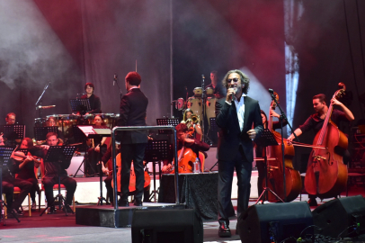 Bursa Festivali’nde ‘Kalanlar’ Fettah Can ile esti