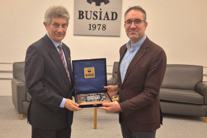 BUSİAD'da 'Felsefe Söyleşileri' sürüyor... Yapay zeka üretken değil türetkendir